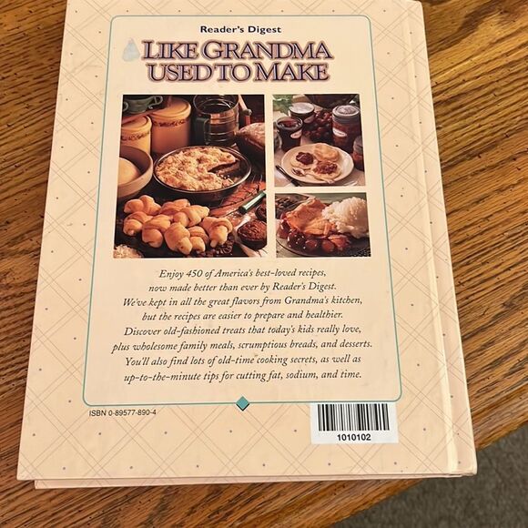 Readers Digest “Like Grandma Used to Make” 368 page cookbook - Picture 2 of 3